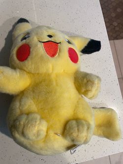 1998  Pikachu plush toy collectible