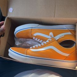 3 Pairs Of Vans 