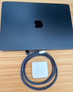 2022 M2 MacBook Air - Midnight