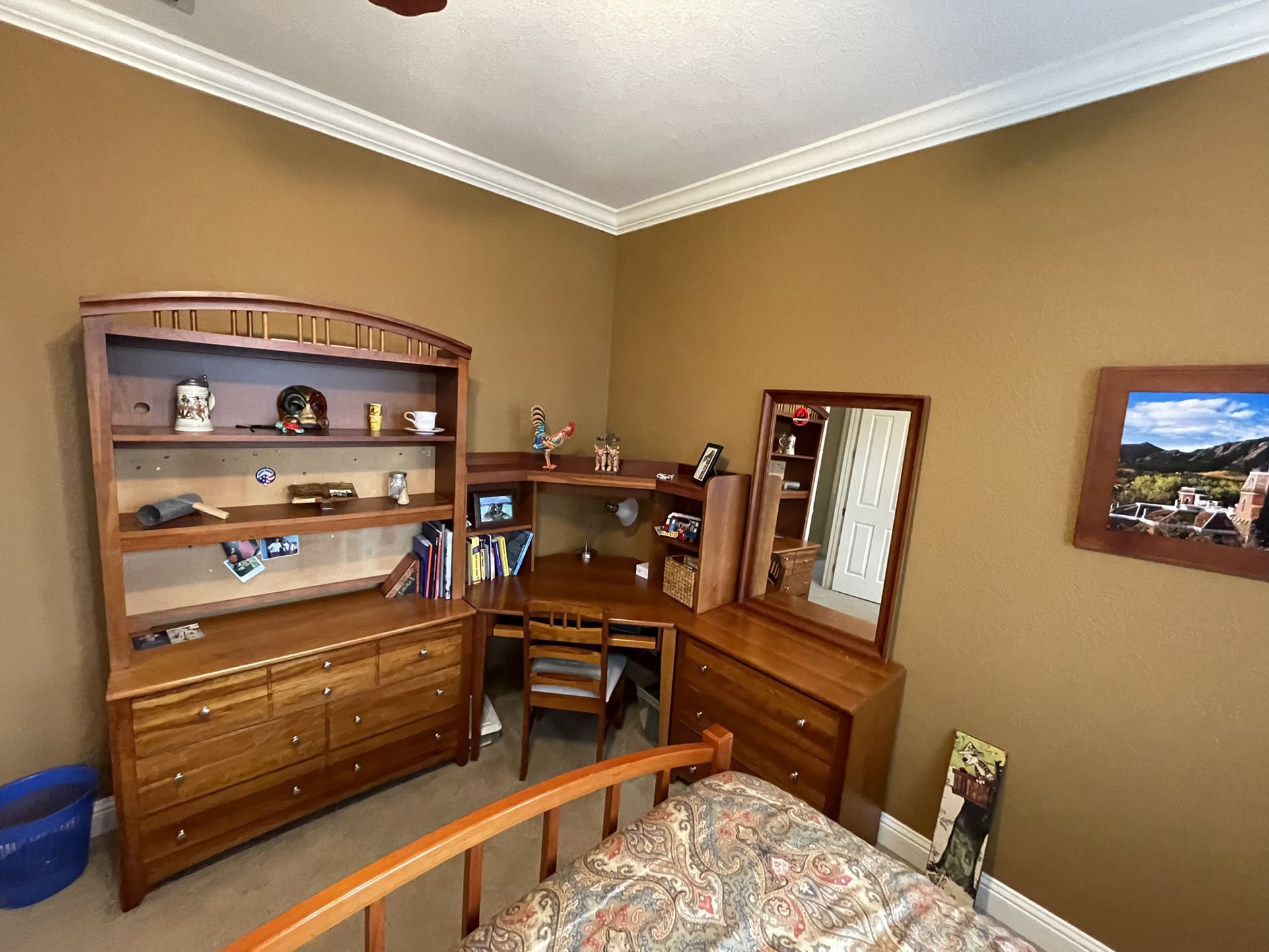 9 Piece Cherry Bedroom Set With Desk