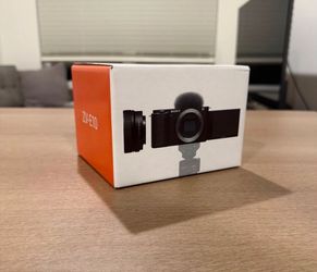 Sony - Alpha ZVE10: APS-C Content Creators’ Camera - Black