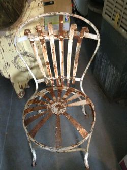 Great shabby chic chair