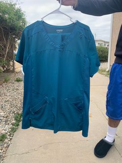 Scrub top(XL) and bottoms(L)