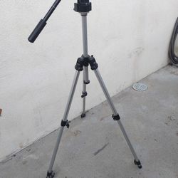 Manfrotto Bogen tripod and fluid head