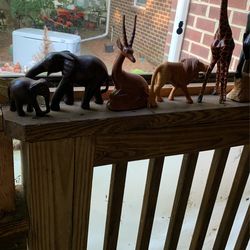 Complete collection of carvings from Kenya