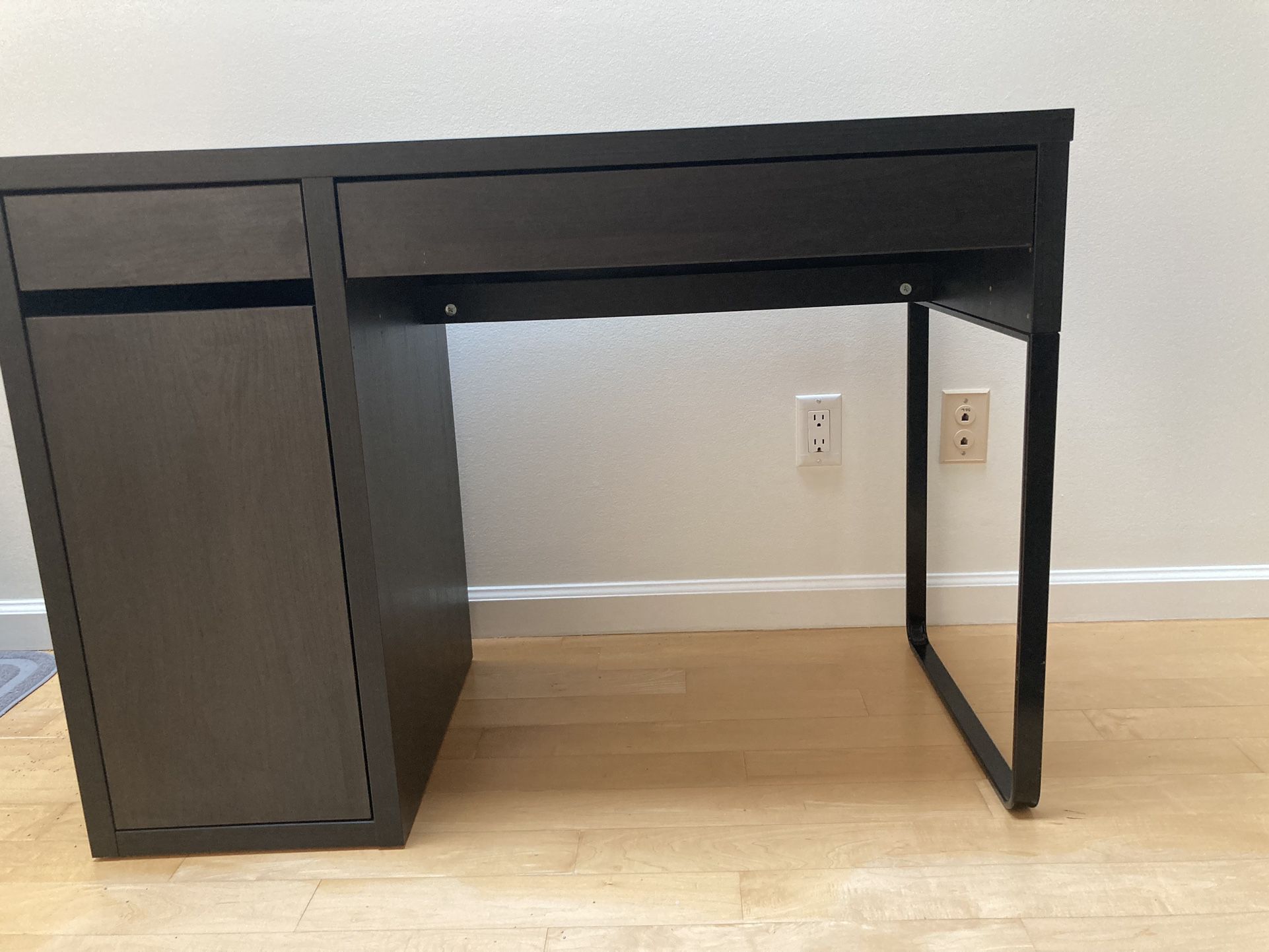 IKEA Desk (Micke) Used 