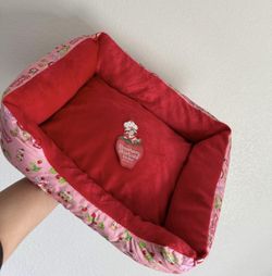 New Strawberry Shortcake Pet Bed