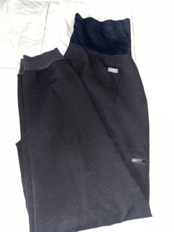 Figs medium maternity jogger scrub pants