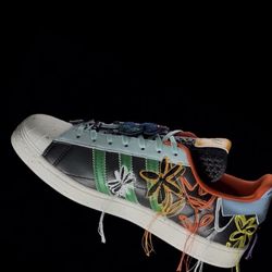 Tenis Adidas Size 9.5