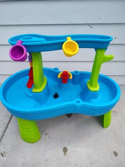 Kids step 2 watertable