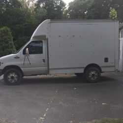 2004 Ford E350 Box Truck