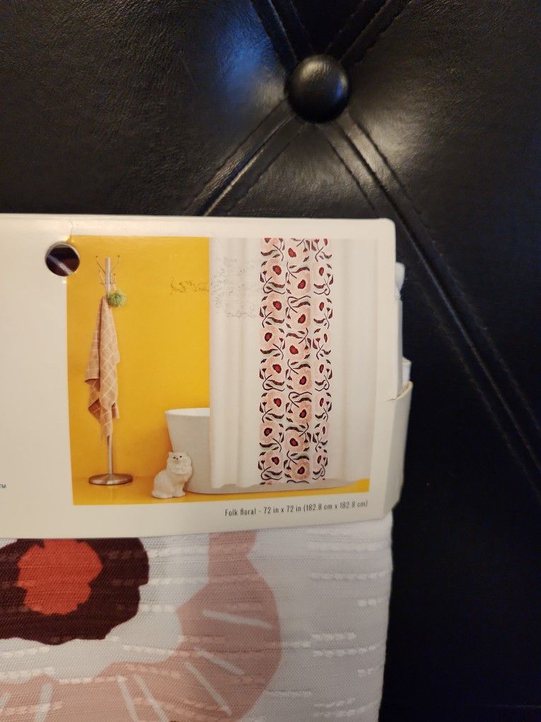 BRAND NEW SHOWER CURTAIN FOLK FLORAL
72 " X 72