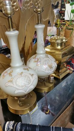 2 table lamps