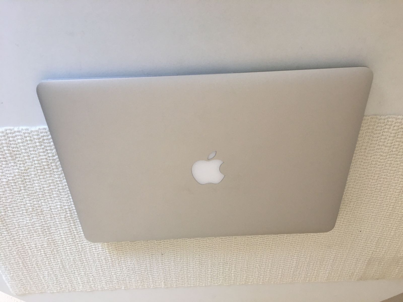 Apple Macbook Air - i7 Processor