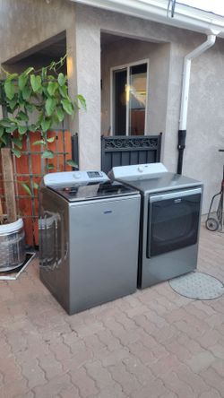 Washer and gas dryer