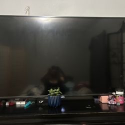 65’ TCL Roku Smart tv 