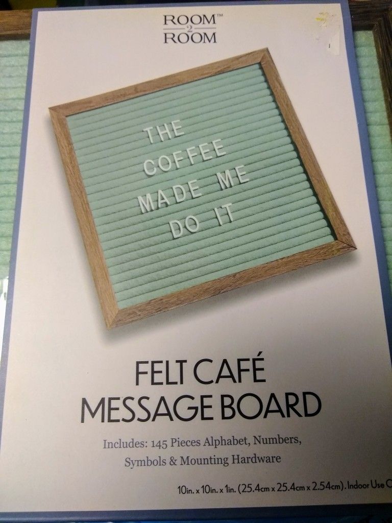 NEW Felt Message Board Including 145 Letters, Numbers, Symbols & Hardware