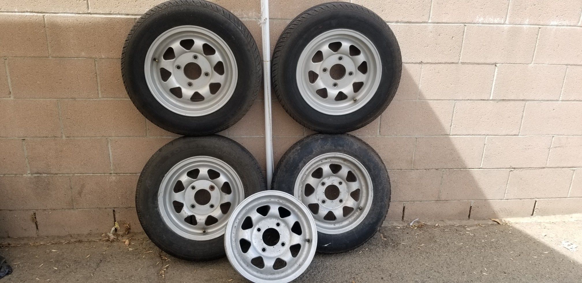 Volkswagen Bug rims for Sale in Rancho Cucamonga, CA - OfferUp