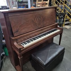 Vintage shoninger piano