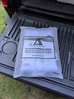 Outdoor projector screen