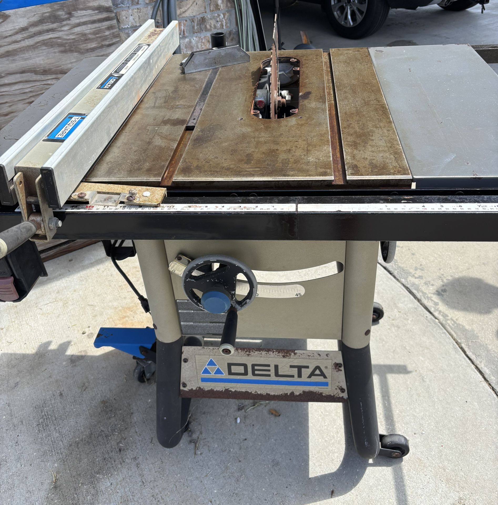 Delta 10”table Saw