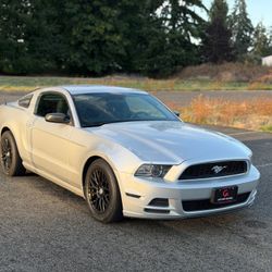 2014 FORD MUSTANG V6