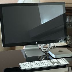 Mac Desktopz with Apple Thunderbolt 27” Display, 2560x1440 (Ultra HD) And Mac Mini, 16 GB Ram, 1 TB Storage, See Description For More Info 