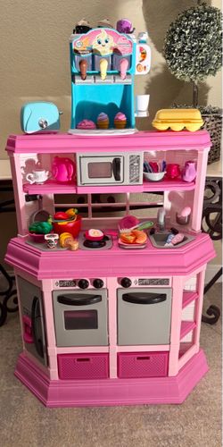 Deluxe Custom Play Kitchen & Accessories