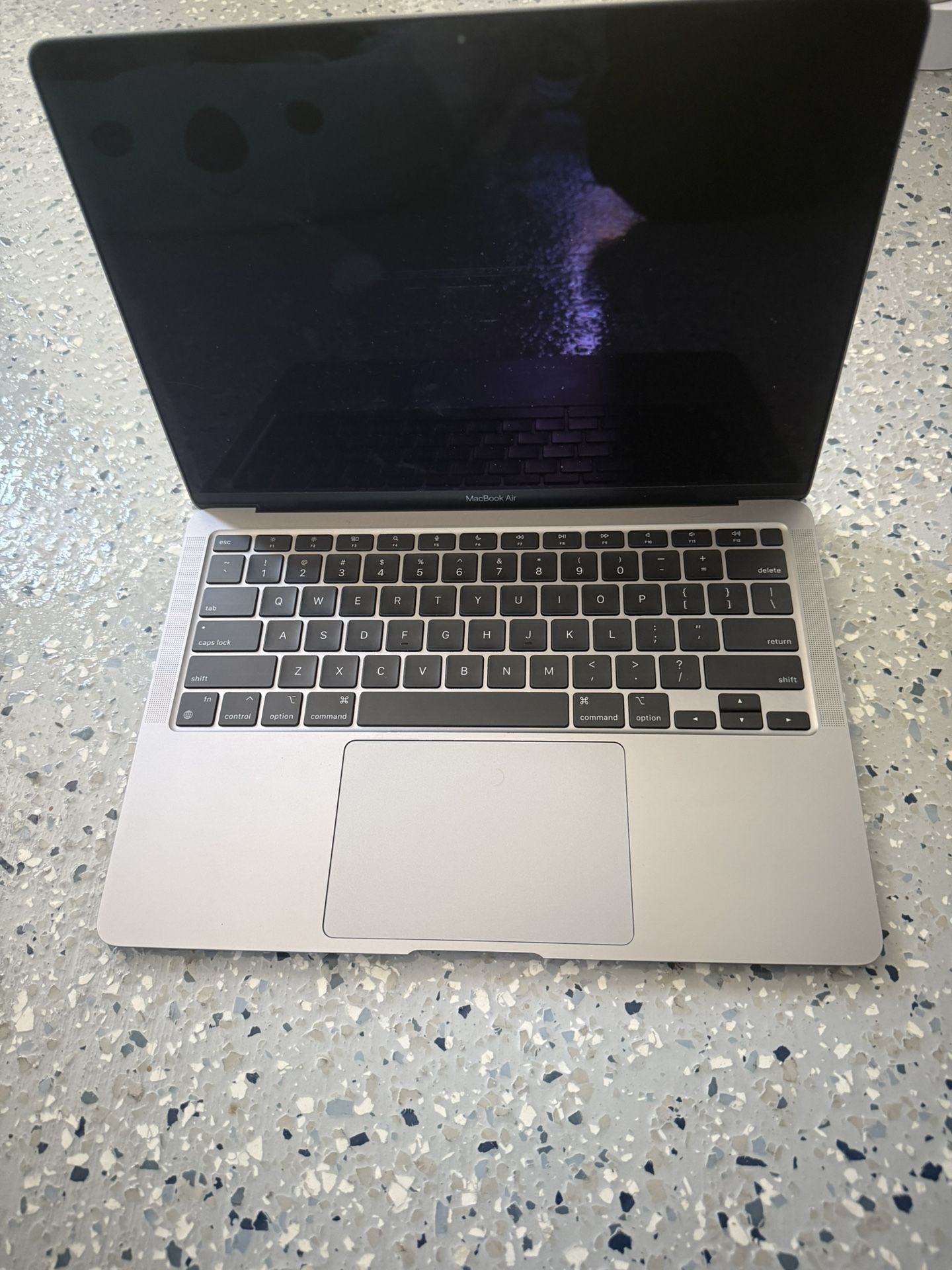 Apple Macbook Air A2337, M1 Processor, 16gb Ram, 512Gb SSD, 2020 Year