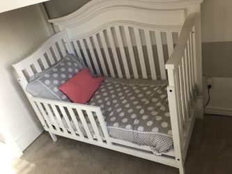 Baby cache white hot sale crib