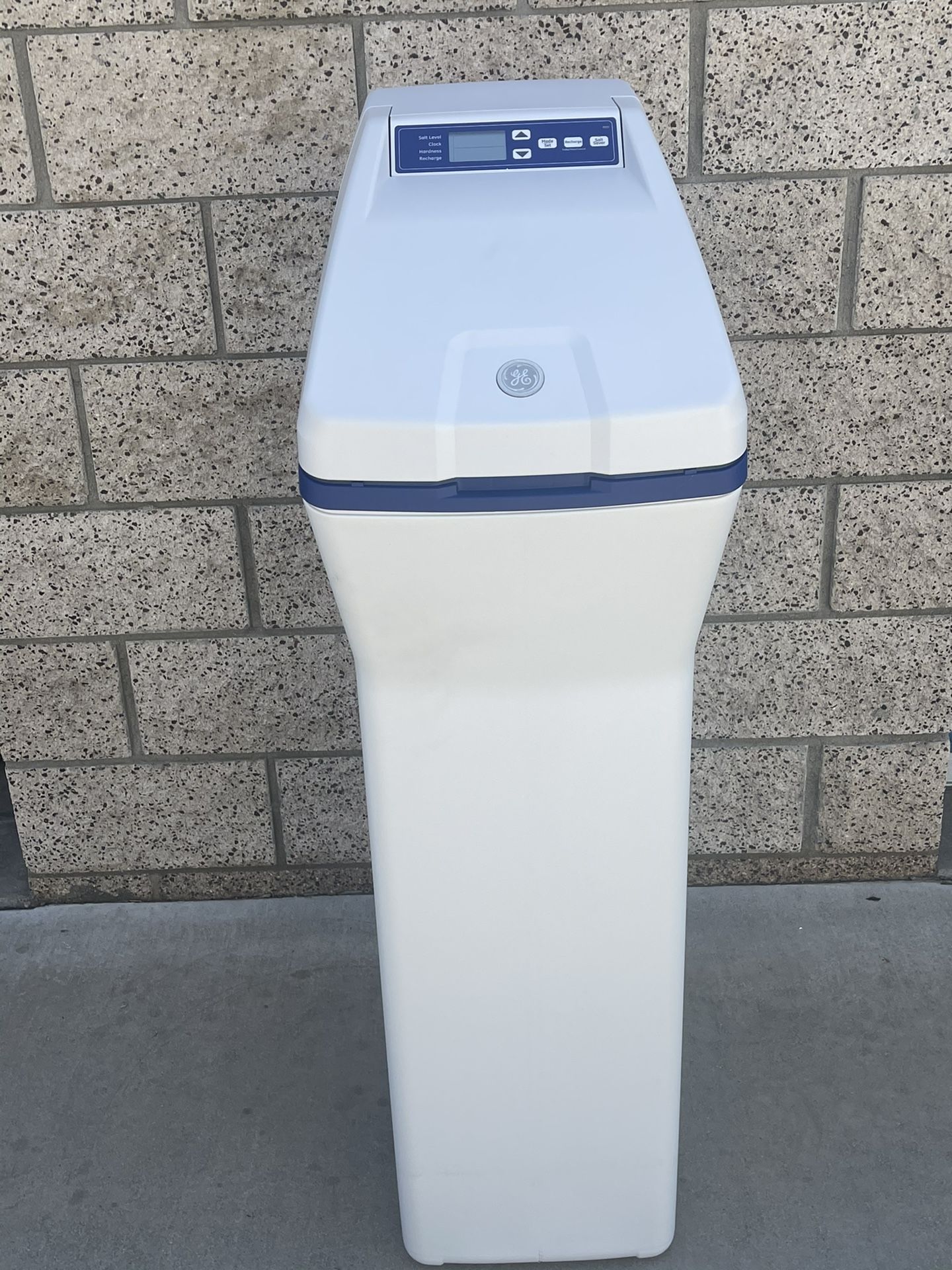 Brand new house water Softener And filter in one Worth $799