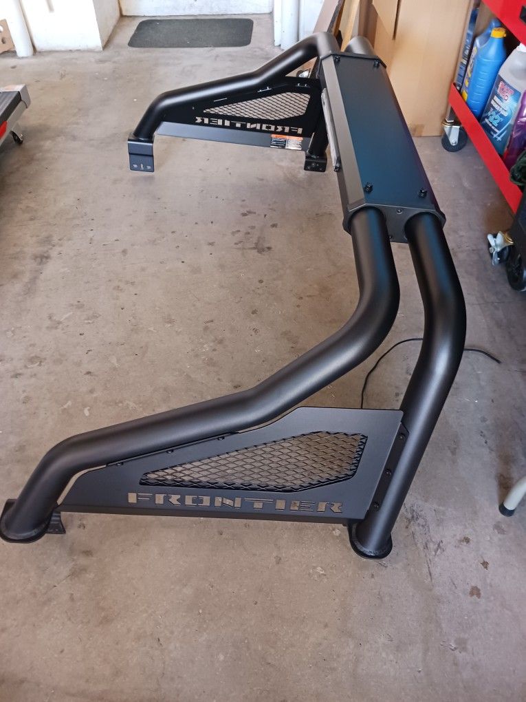 2022 Nissan Frontier Sport / Roll Bar Lighted