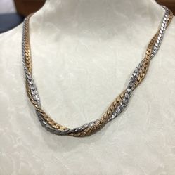 Vintage Signed Avon Two Tone Twisted/Braided 15” Chain Choker Necklace, New Never Been Used