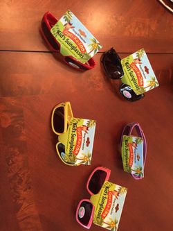 NEW with Tags Kids Colorful Animal Pattern Sunglasses for Boys & Girls - Box of 50