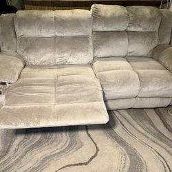 KANES furniture Overland Electric Sofa
