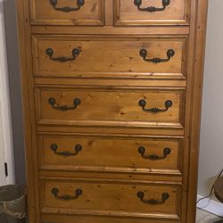 BEDROOM SET (mattress included)