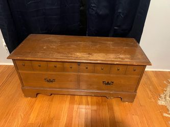 LANE CEDAR CHEST