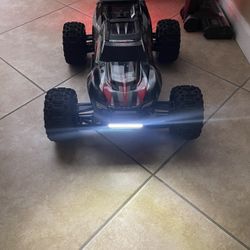 Traxxas Maxx - WideMaxx New Version $450