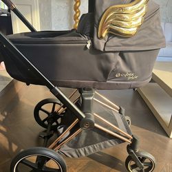 Cybex Priam Jeremy Scott Wings - Gold, Excellent Condition + New Mattress!