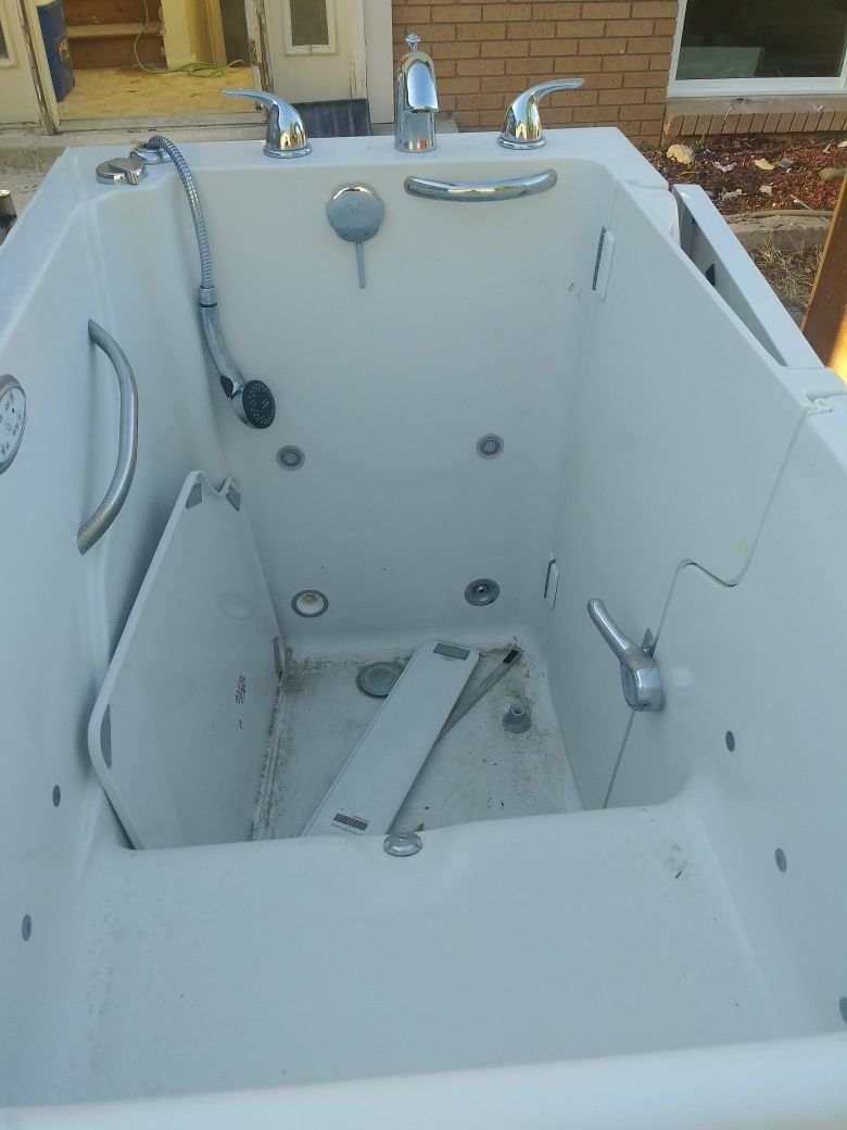 Hot tub