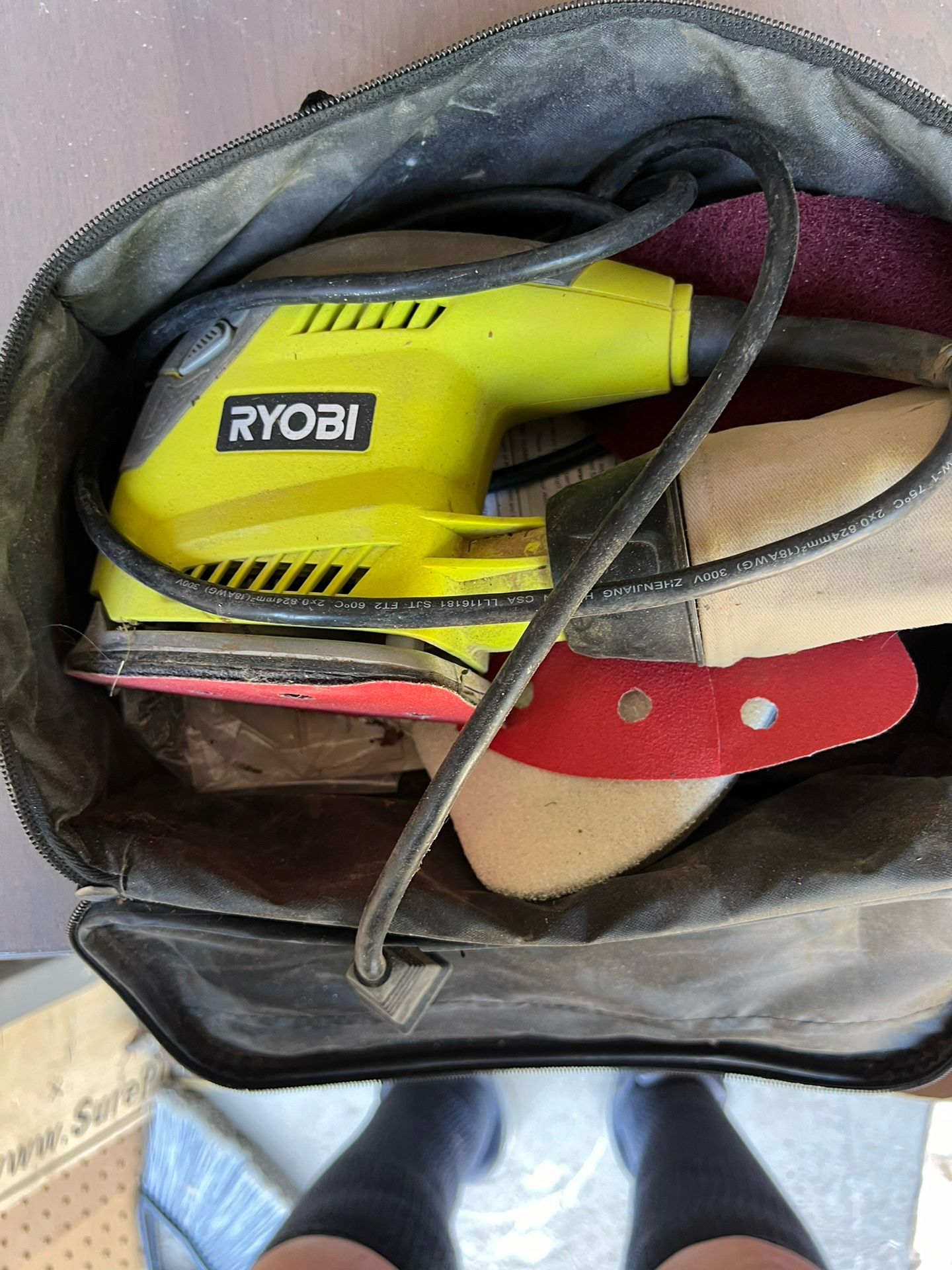 RYOBI 5-1/2 in. CORNER CAT® COMPACT FINISH SANDER DOUBLE INSULATED