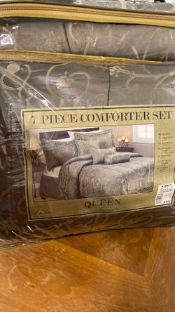 Queen Size Set Brand New 7 Piece Comforter $25