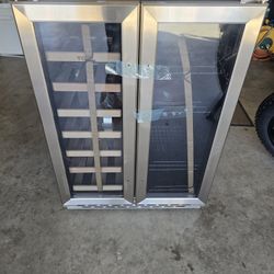 
TCL 23.4-Inches W 20 -Bottles Stainless Steel Dual Zone Cooling Built-in/Freestanding
