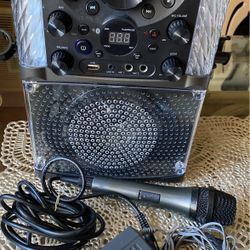 Singing Machine for kids with CD player, one mic and AC Adopter