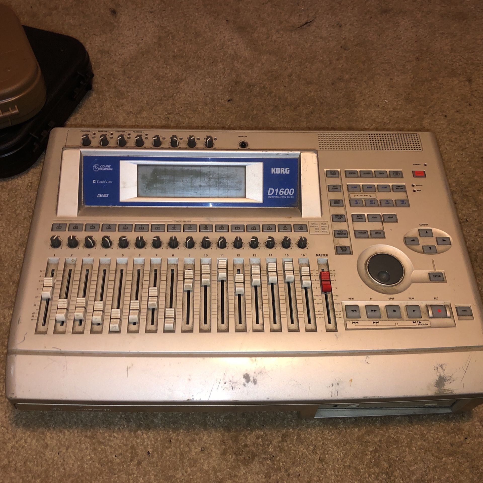 D1600 Digital Recording Studio