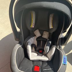 Graco Infant Car seat