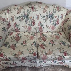 Schnadig Floral Loveseat – Quality American-Made Furniture