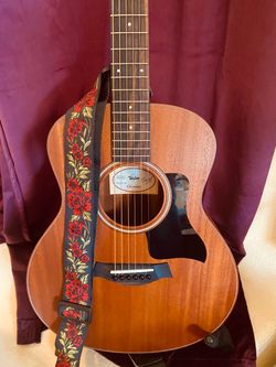 Taylor Acoustic/Electric Guitar
