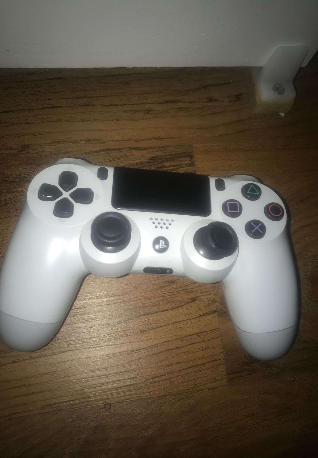 PS4 Controller( FOR PARTS)