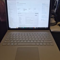 Microsoft Surface Laptop / Tablet – Intel i5, 8GB RAM, Touchscreen